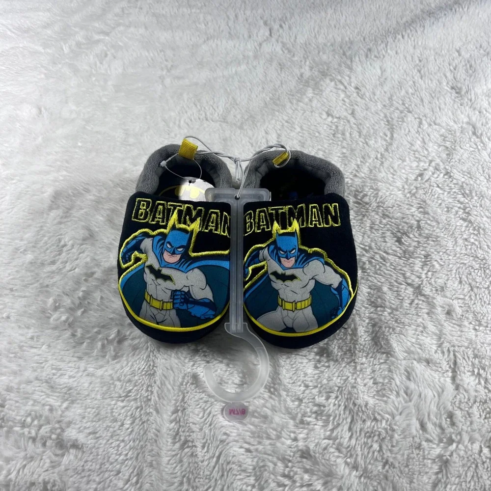 Kids Batman‎ Slippers Boys Girls Size M 7/8 Indoor Cozy Footwear NWT